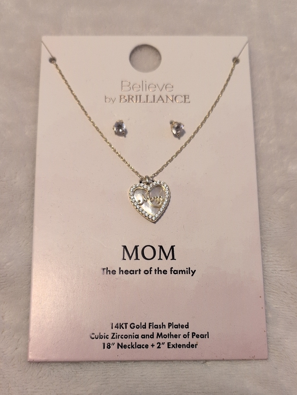 MOM Heart Necklace and Stud Earring Set - Gold